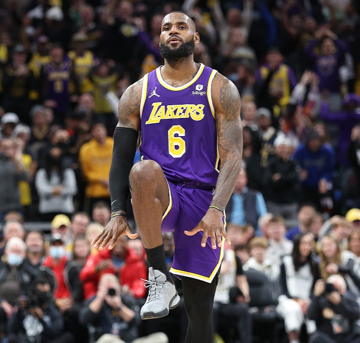 九游体育APPTheShy重要时刻重返赛场，湖人带队取胜！全场沸腾不已的简单介绍