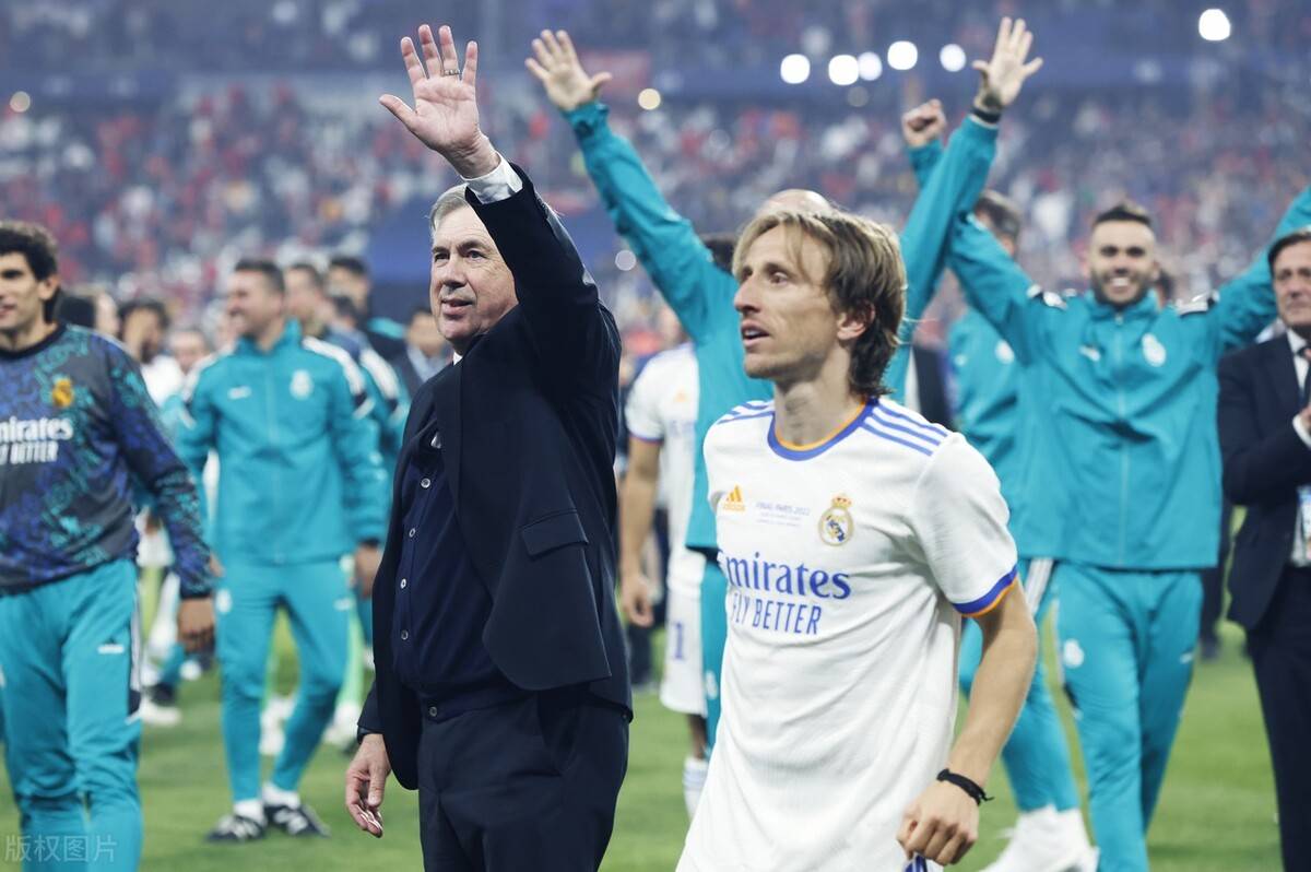 九游体育投注平台今晨密尔沃基雄鹿调整名单以备西甲；外线爆发环节打磨；质疑声仍在；身体对抗强度拉满的简单介绍